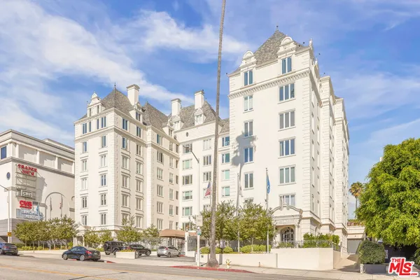 $7,500 | 1424 North Crescent Heights Boulevard, Unit 48, West Hollywood, CA 90046
