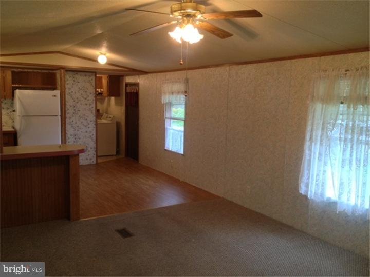 301 Bordic Road Reading, PA 19606 - Photo 2 of 15 Living Room
