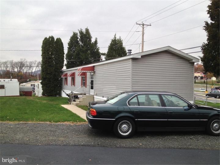 301 Bordic Road Reading, PA 19606 - Photo 10 of 15 Exterior Side