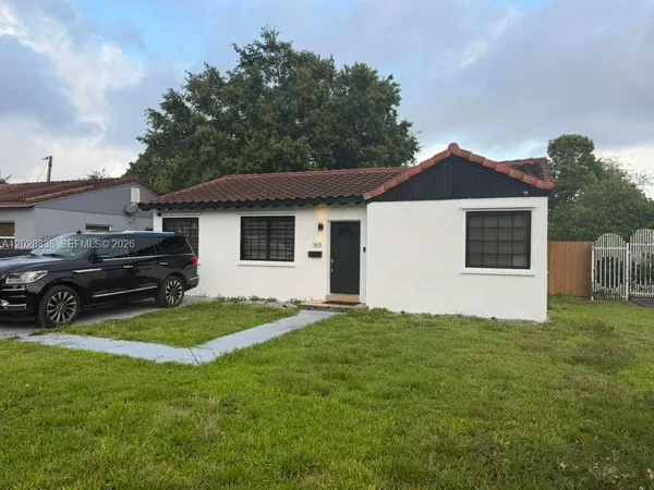 $3,999 | 165 Lawn Way, Miami Springs, FL 33166