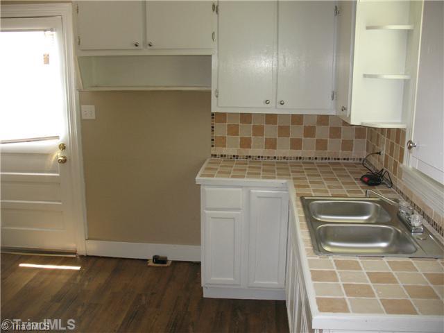 1067 Cromer Road King, NC 27021 - Photo 5 of 13 Kitchen.
