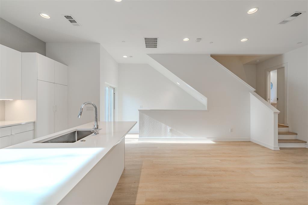 6012 Hudson Street, Unit 2 Dallas, TX 75206 - Photo 14 of 28