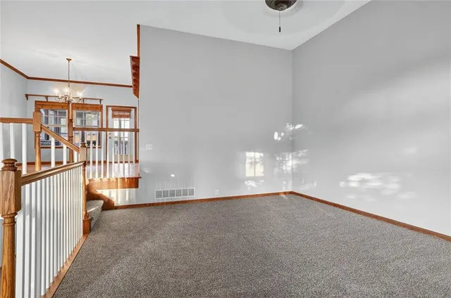 $367,000 | 542 Creekside Court, Lansing, KS 66043