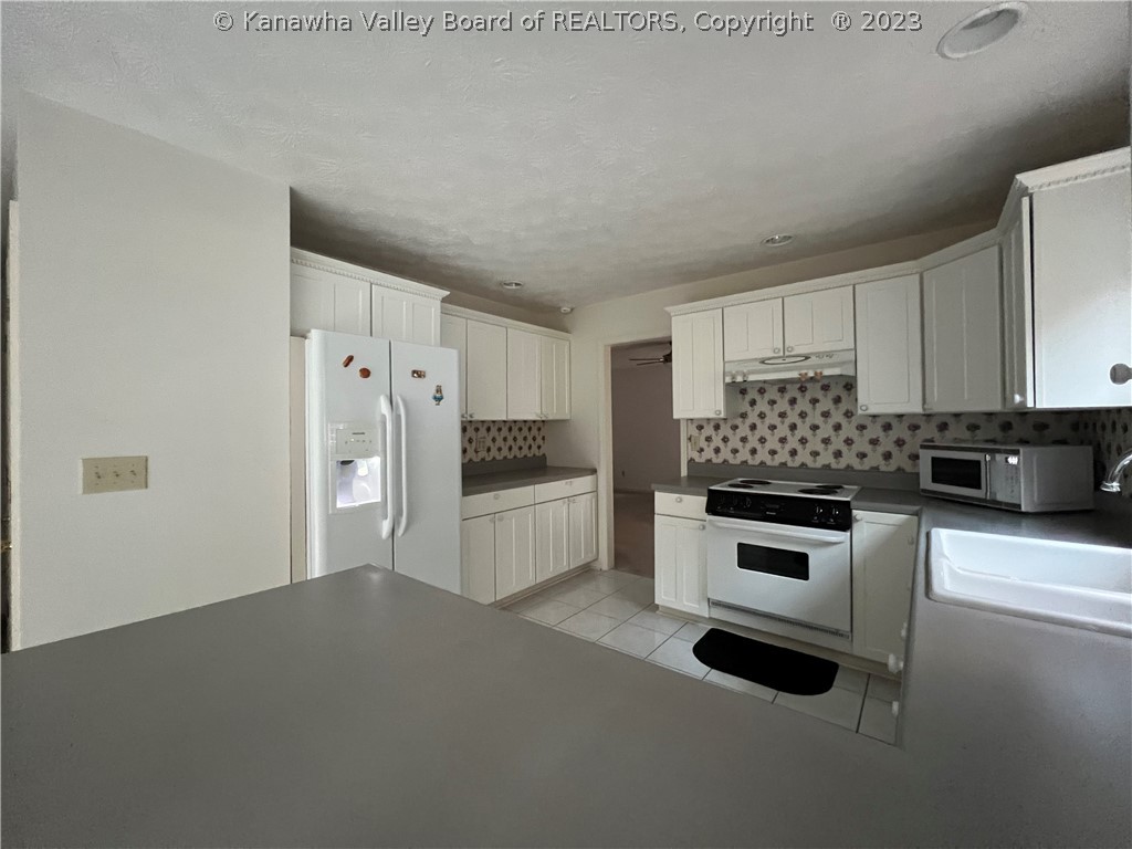 954 Country Estates Road Danville, WV 25053 - Photo 12 of 44 Gallery Image 12