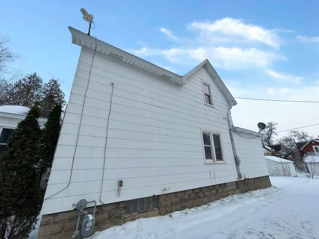 $79,900 | 528 10th Street South, Virginia, MN 55792