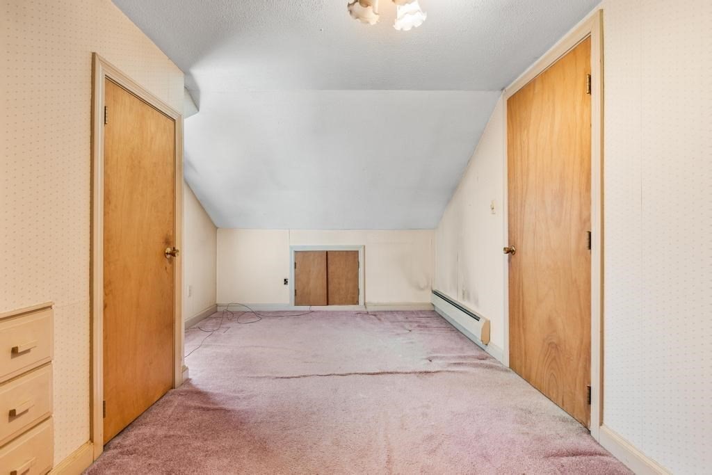 627 First Parish Road Scituate, MA 02066 - Photo 23 of 33 an empty room with windows