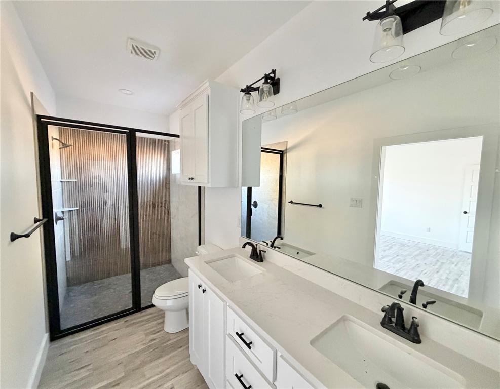 2001 Collin Street Weatherford, TX 76085 - Photo 16 of 32