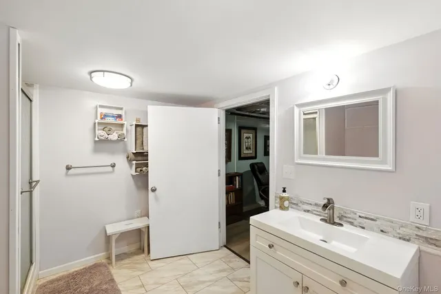 $695,000 | 620 Ulster Landing Road, Saugerties, NY 12477