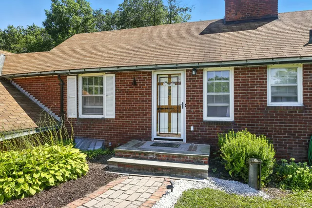 $695,000 | 620 Ulster Landing Road, Saugerties, NY 12477