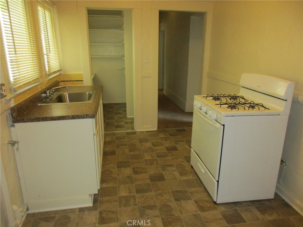 4192 Mission Inn Riverside Ca, Unit A Riverside, CA 92501 - Photo 14 of 17