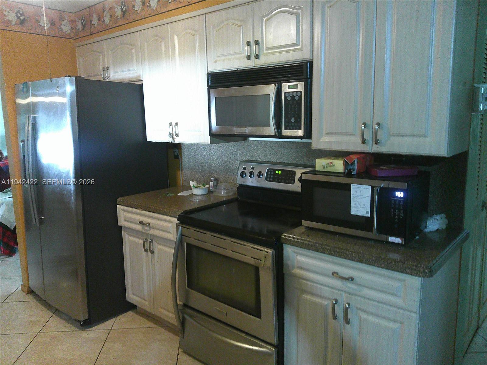 7422 Northwest 70th Avenue Tamarac, FL 33321 - Photo 5 of 12