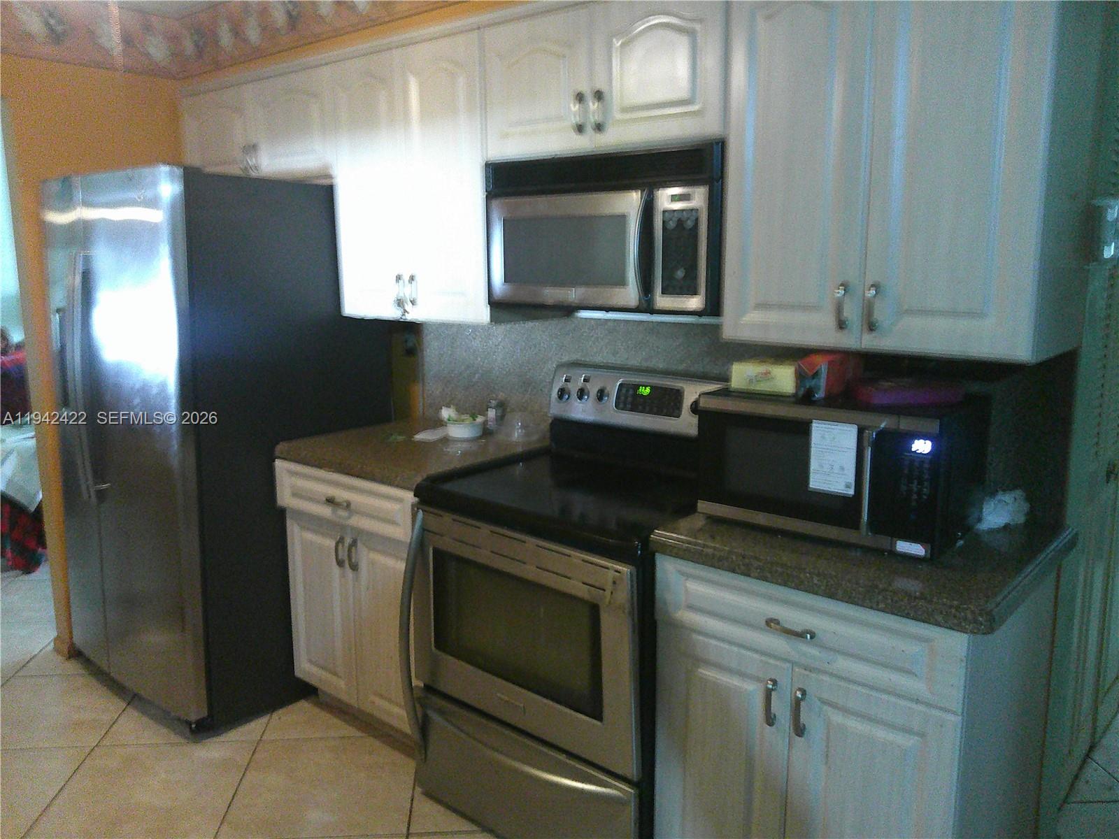 7422 Northwest 70th Avenue Tamarac, FL 33321 - Photo 6 of 12