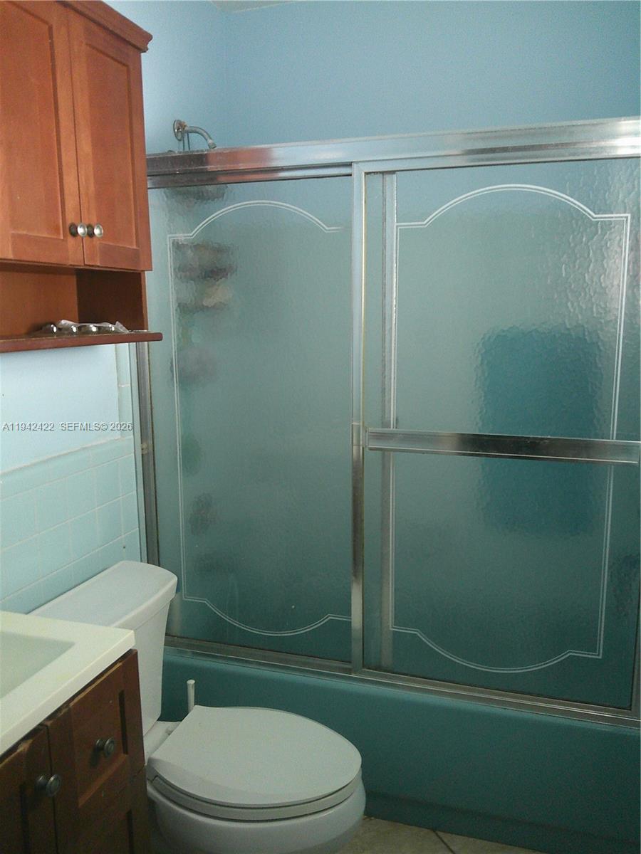 7422 Northwest 70th Avenue Tamarac, FL 33321 - Photo 10 of 12