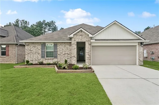 $1,650 | 28399 Longfellow Lane, Albany, LA 70711