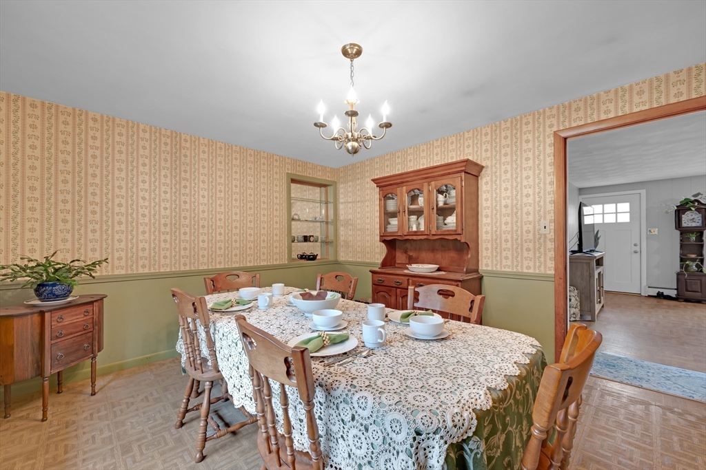 208 New Boston Road Sturbridge, MA 01566 - Photo 6 of 27 Gallery Image 6
