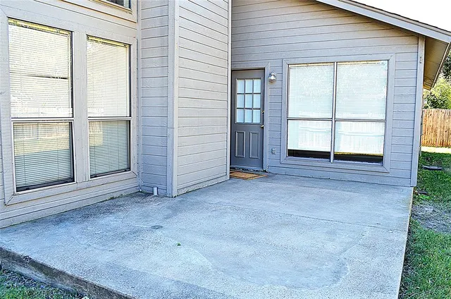 $1,895 | 4001 Windy Meadow Court, Arlington, TX 76017