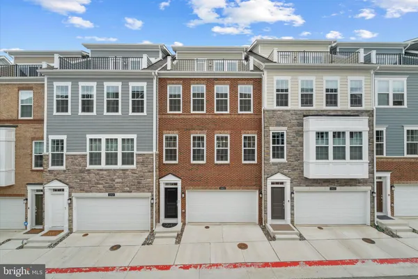 $985,000 | 10820 Willow Terrace, Fairfax, VA 22030