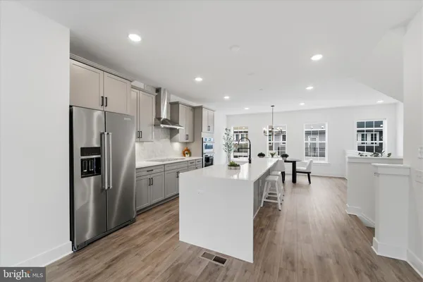 $985,000 | 10820 Willow Terrace, Fairfax, VA 22030