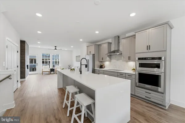 $985,000 | 10820 Willow Terrace, Fairfax, VA 22030