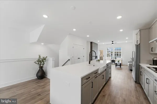 $985,000 | 10820 Willow Terrace, Fairfax, VA 22030