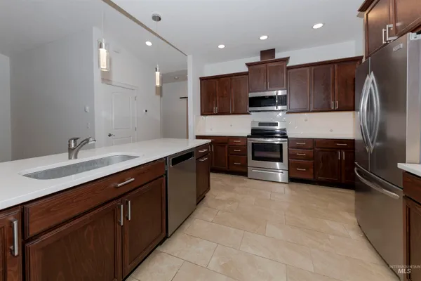 $470,000 | 910 Vineland Drive, Unit 6, Clarkston, WA 99403