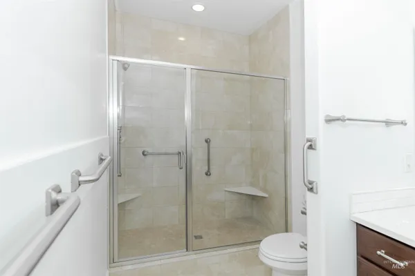 $470,000 | 910 Vineland Drive, Unit 6, Clarkston, WA 99403