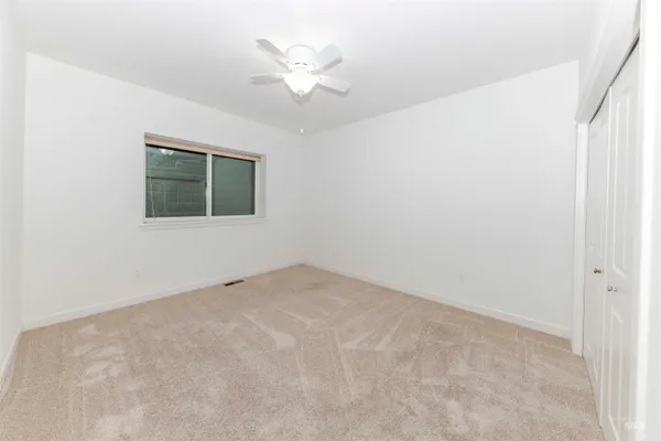 $470,000 | 910 Vineland Drive, Unit 6, Clarkston, WA 99403