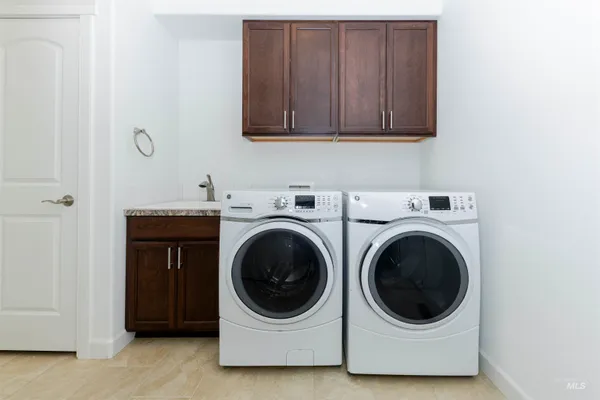 $470,000 | 910 Vineland Drive, Unit 6, Clarkston, WA 99403