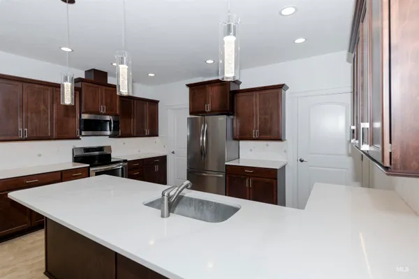 $470,000 | 910 Vineland Drive, Unit 6, Clarkston, WA 99403