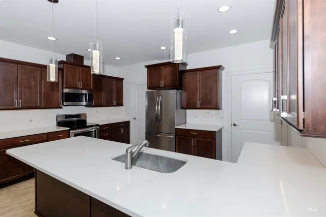 $480,000 | 910 Vineland Drive, Unit 6, Clarkston, WA 99403