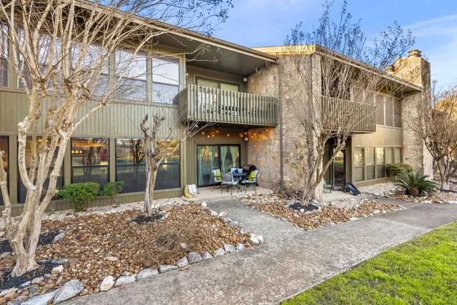 $330,000 | 209 T Bar M Drive, Unit B209, New Braunfels, TX 78132