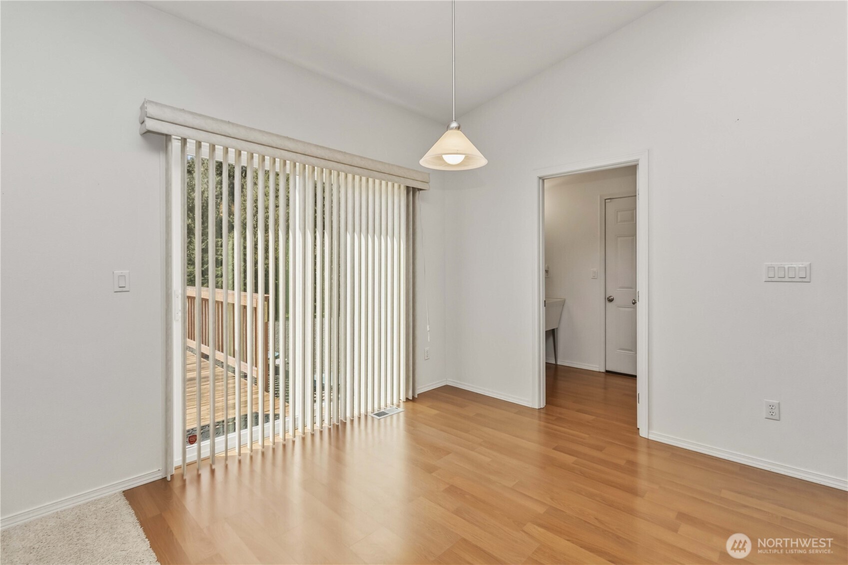 2035 Coal Creek Road Longview, WA 98632 - Photo 13 of 34