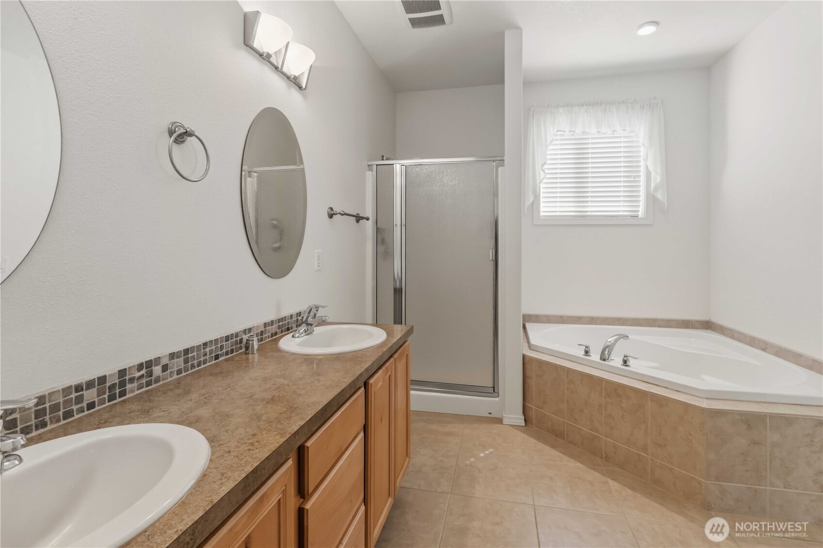 2035 Coal Creek Road Longview, WA 98632 - Photo 15 of 34