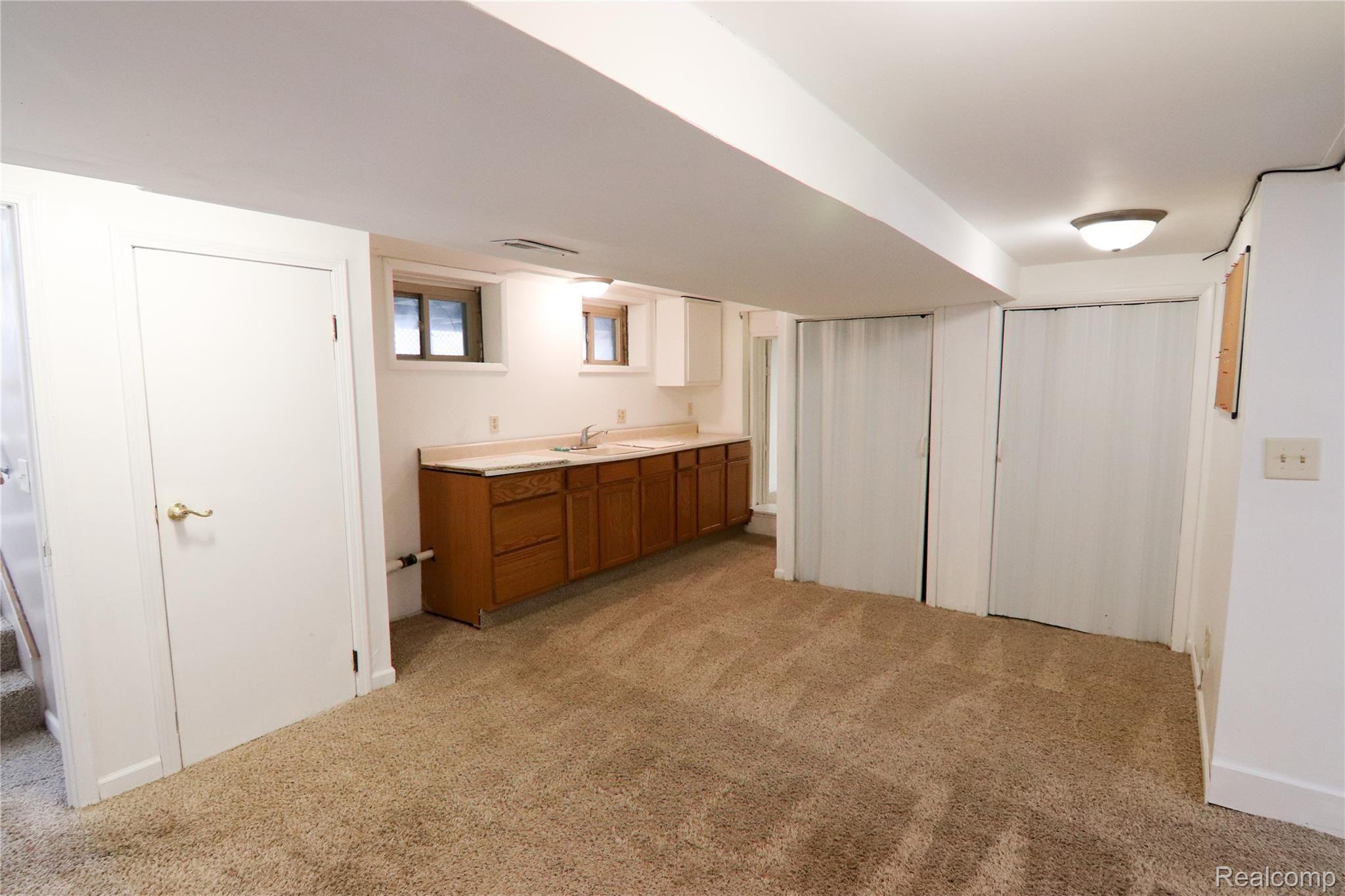 11156 Fenton Road Fenton, MI 48430 - Photo 18 of 22 11156 Fenton Rd - Basement.jpg