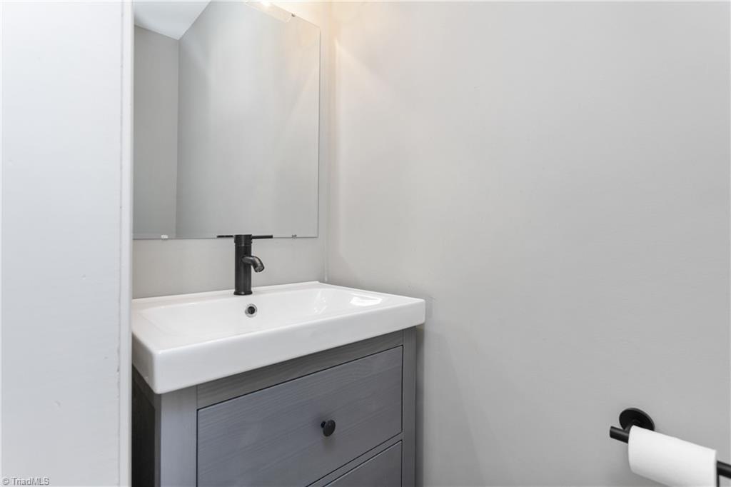 3708 Rockingham Road South Greensboro, NC 27407 - Photo 17 of 32 Gallery Image 17