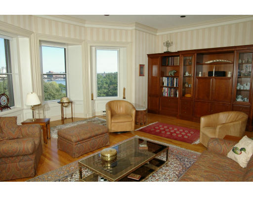 188 Beacon Street, Unit 5 Boston, MA 02116 - Photo 3 of 15