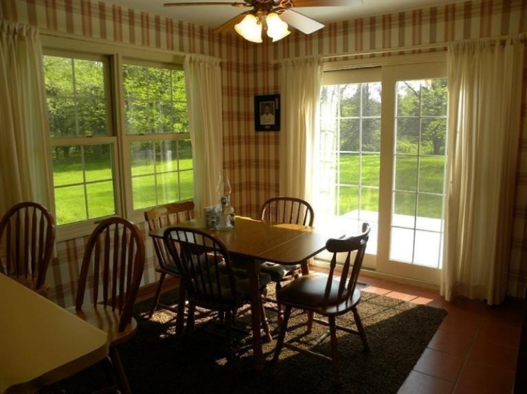 04632 Baker Road Gobles, MI 49055 - Photo 8 of 23 Dining area