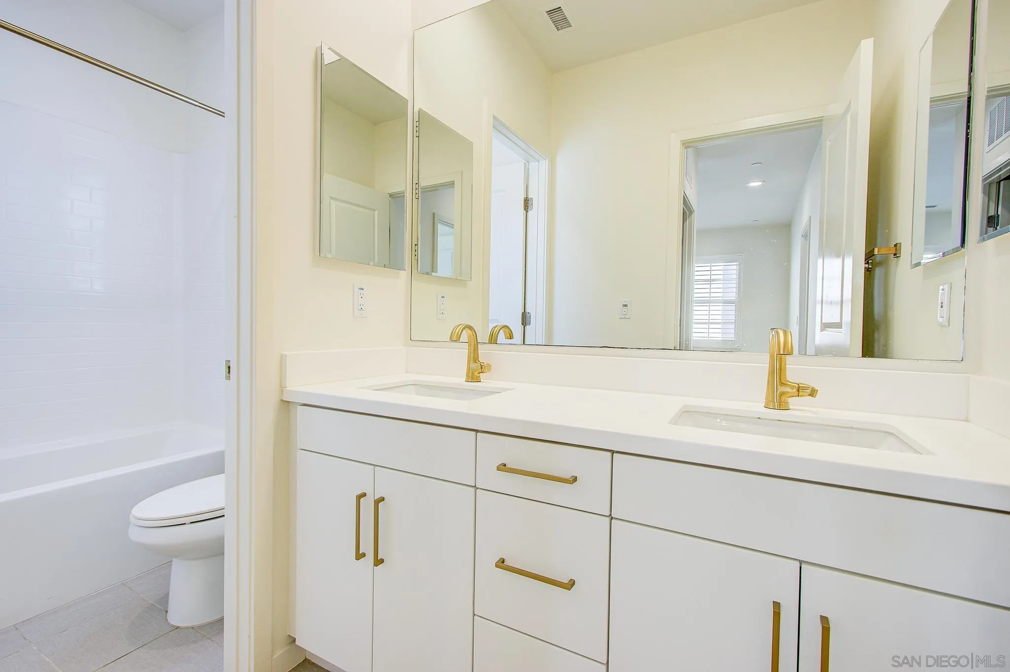 112 Excursion Irvine, CA 92618 - Photo 23 of 36