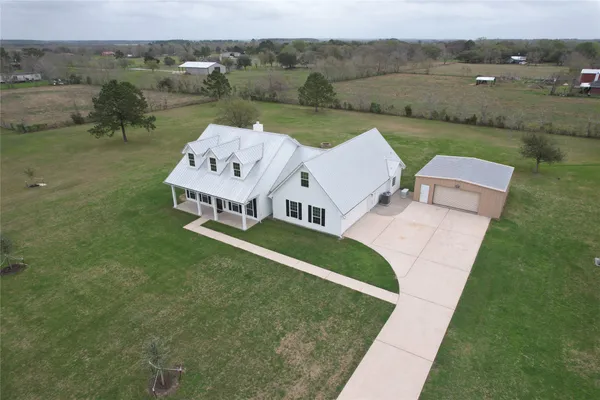 $675,000 | 3722 Poskey Road, Anahuac, TX 77514