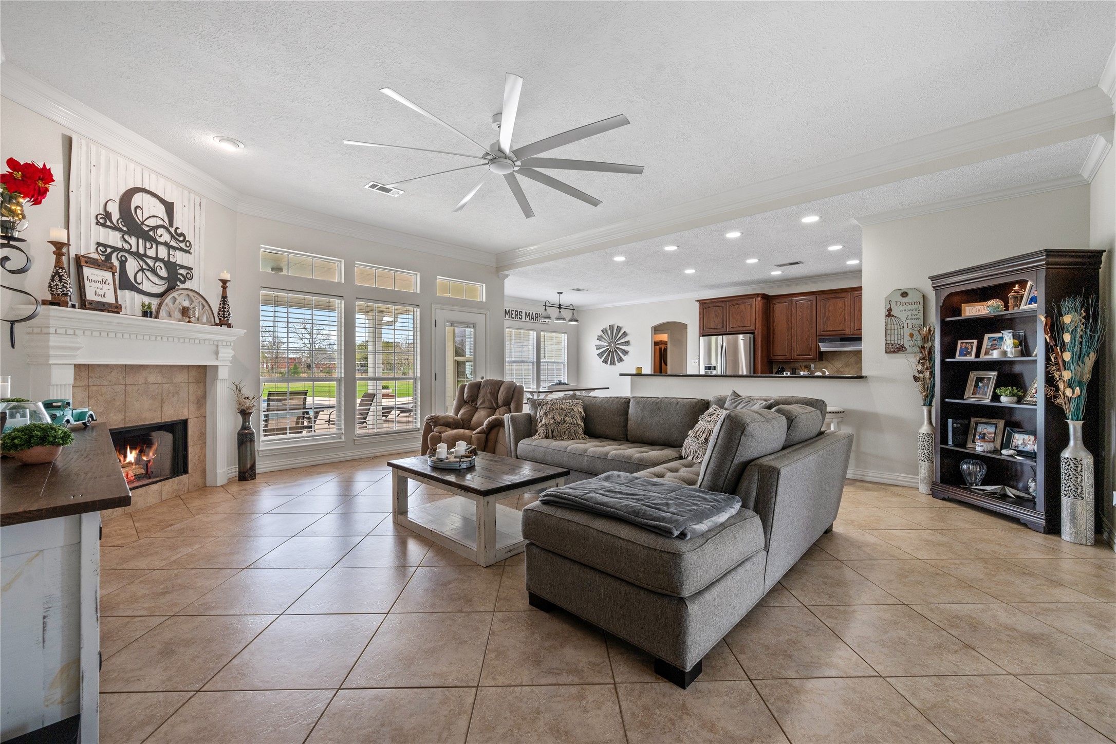 3722 Poskey Road Anahuac, TX 77514 - Photo 11 of 48