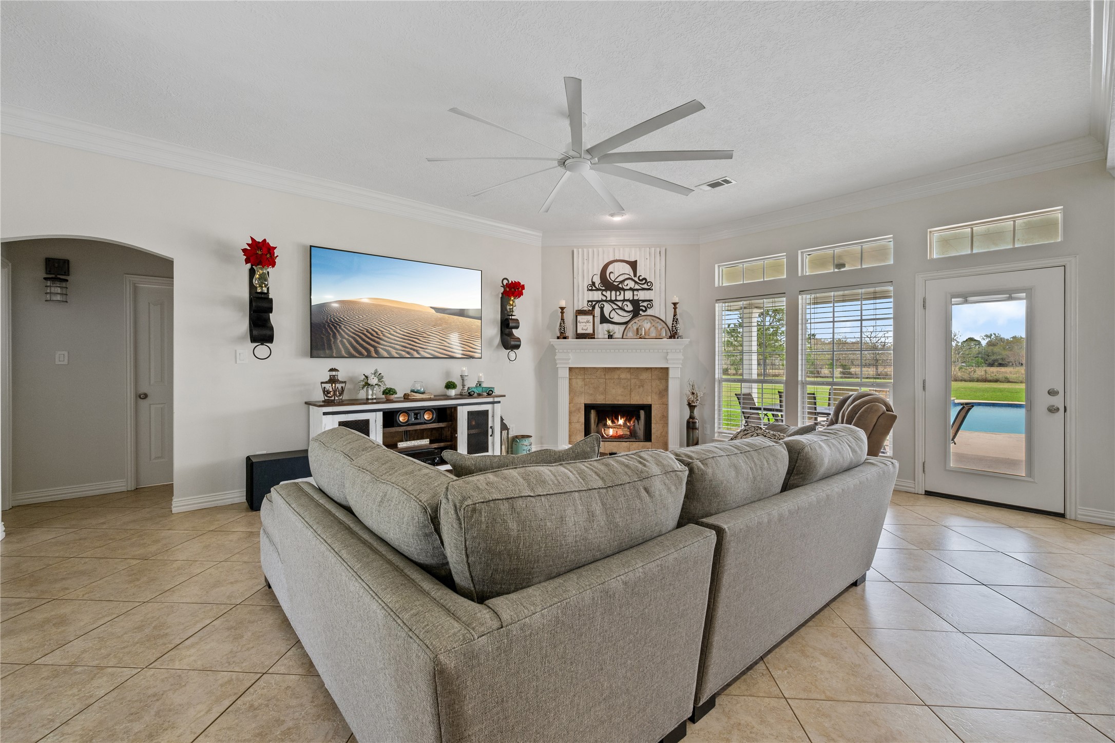 3722 Poskey Road Anahuac, TX 77514 - Photo 12 of 48