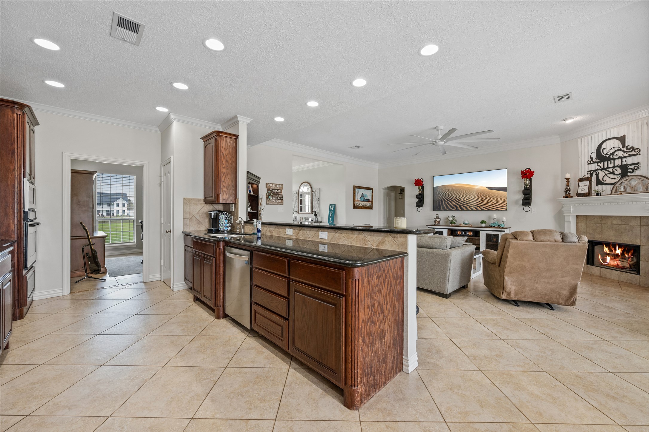 3722 Poskey Road Anahuac, TX 77514 - Photo 19 of 48