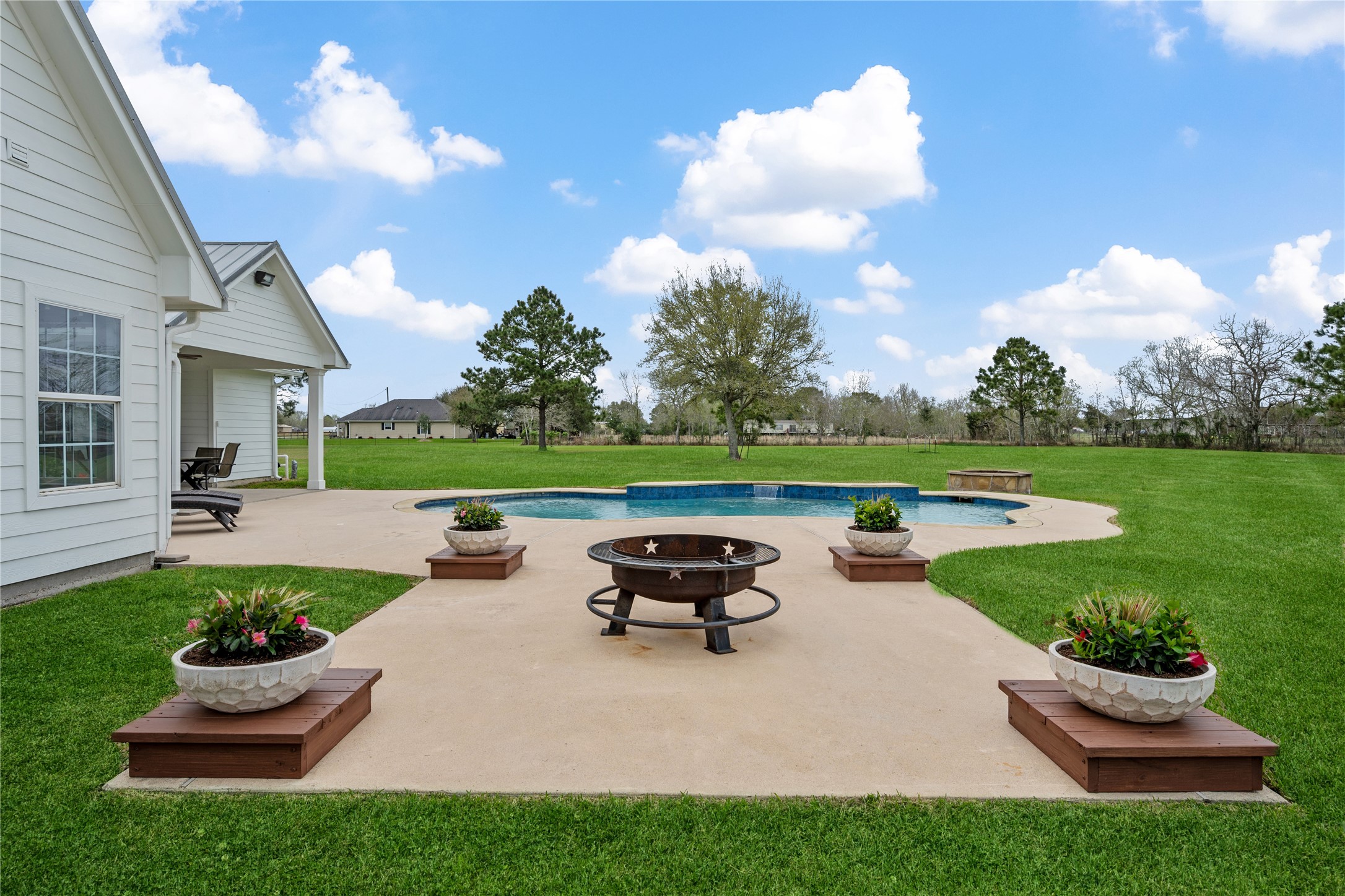 3722 Poskey Road Anahuac, TX 77514 - Photo 34 of 48