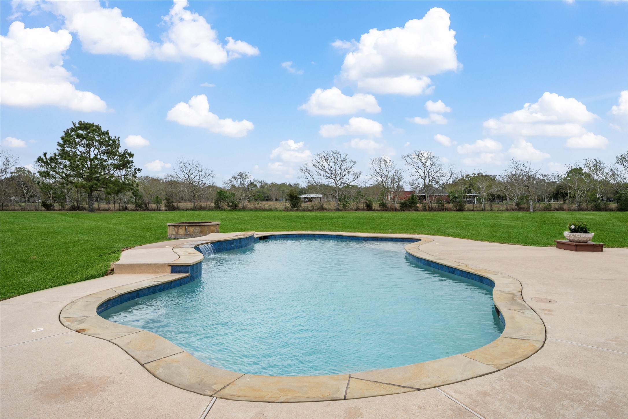 3722 Poskey Road Anahuac, TX 77514 - Photo 36 of 48