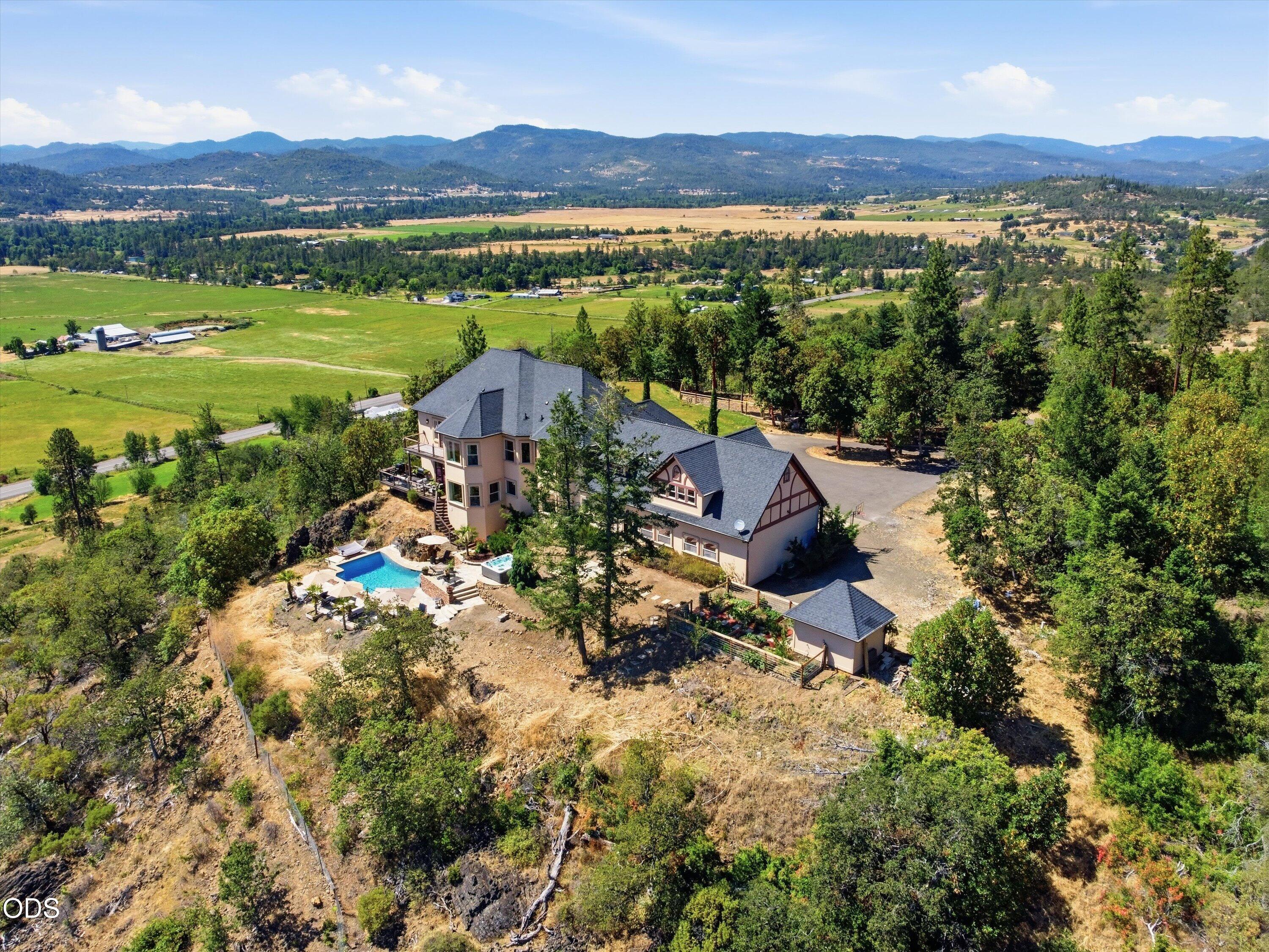 15202 Richards Way Eagle Point, OR 97524 - Photo 126 of 129