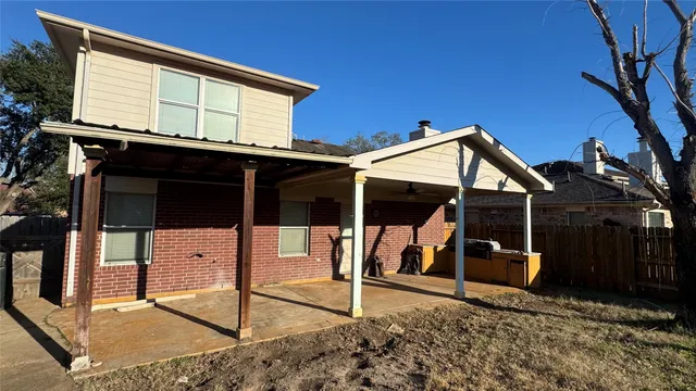 $2,000 | 4835 Windy Bluff Court, Katy, TX 77449