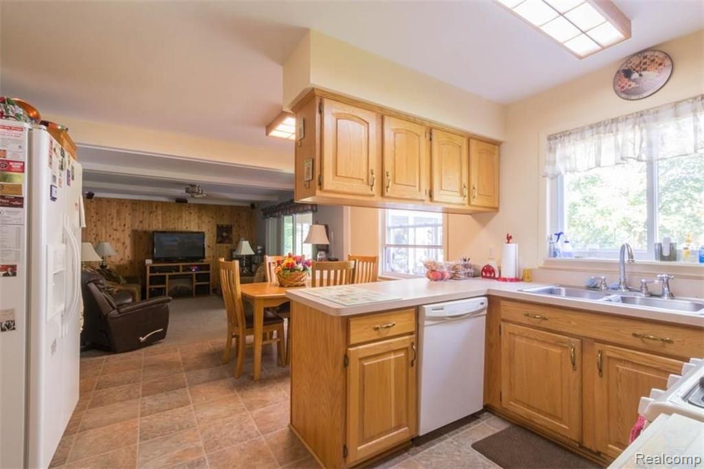 41860 Cherry Hill Road Novi, MI 48375 - Photo 7 of 28