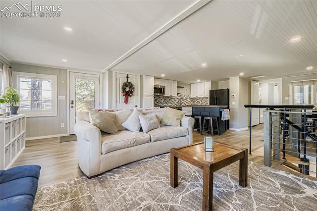 7 Delaware Road Manitou Springs, CO 80829 - Photo 7 of 28 Gallery Image 7