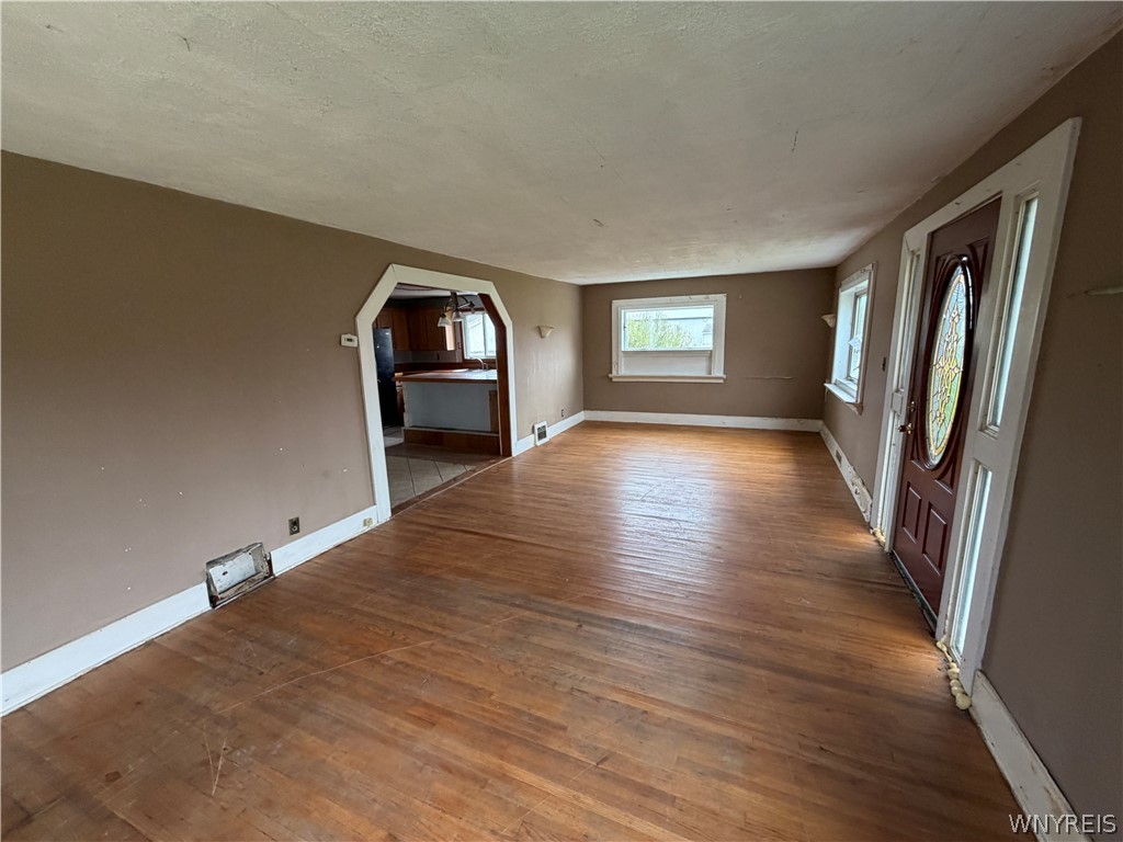 2388 Lake Road Porter, NY 14131 - Photo 9 of 29 Gallery Image 9