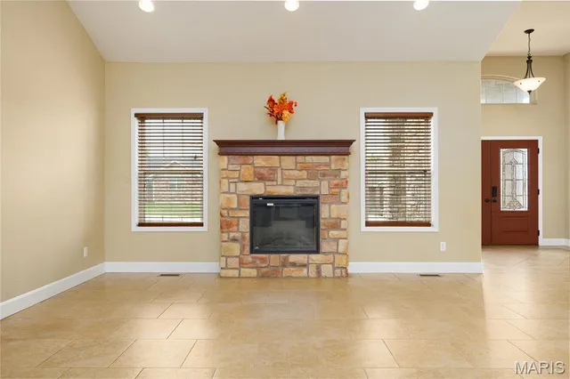 $476,900 | 105 Paradise Street, Waynesville, MO 65583